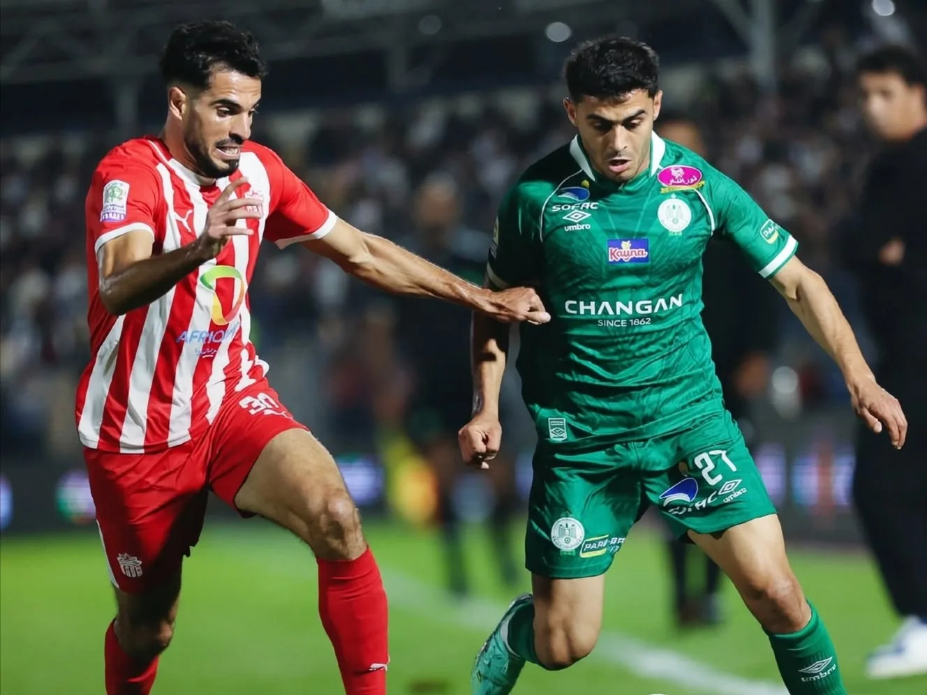 الرجاء الرياضي يتعادل مع حسنية أكادير 1-1 في الدار البيضاء