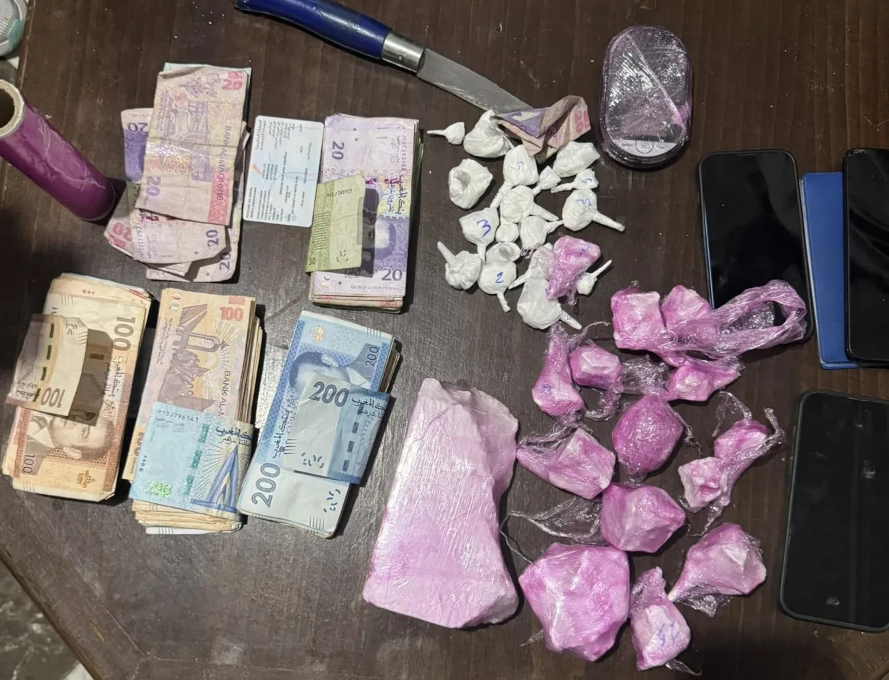 حجز نحو 850 غراماً من الكوكايين ومبلغ مالي في تدخل أمني بمارتيل